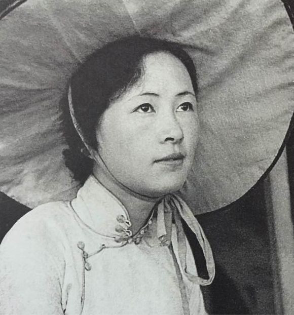  工作：林徽因35张工作照，很是珍贵！每一张都很美！