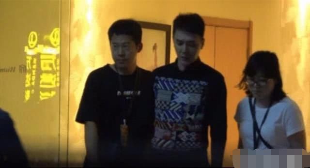 卓伟爆料：赵丽颖怀孕确有其事 男友是他基本实锤，网友要失望了