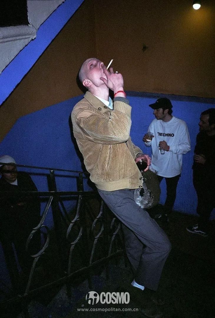 俄罗斯的时装可比足球好看多了，比如维特萌