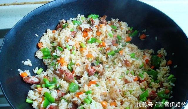  荤素■这碗炒饭学会了，再也不怕剩米饭，荤素搭配做便当真好