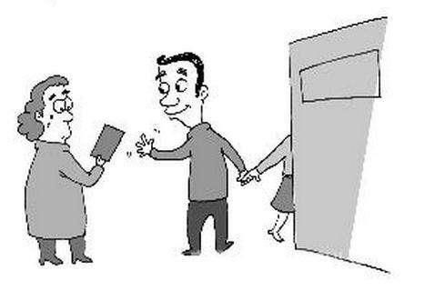 女子当街打小三：离婚没有假的，爱自己才是真的