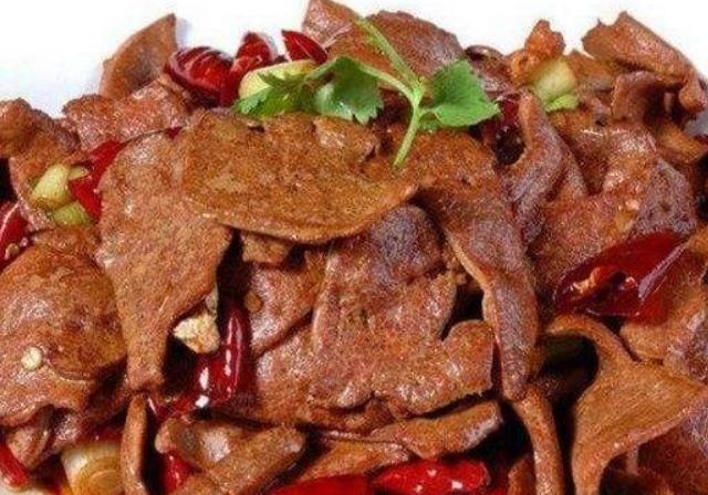  『孕妈孕期尽量不要吃』孕妈注意，胎儿“最怕”4物食物，不要因为嘴馋，而导致胎儿畸形