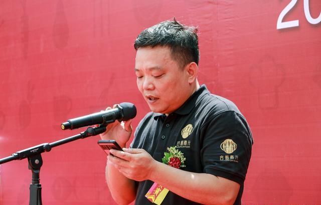 香港影视明星吕良伟到廉江来了