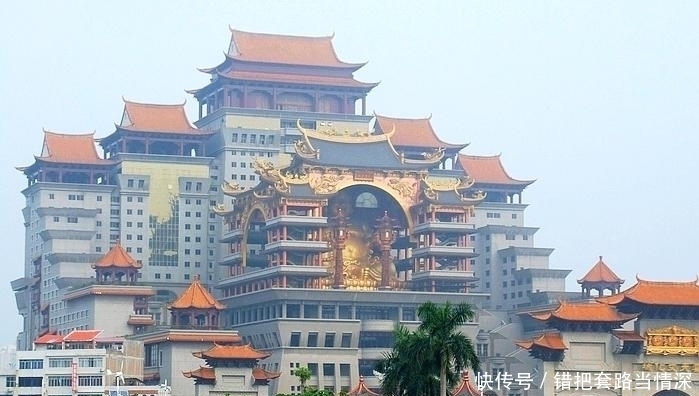 广西最奇怪的“宫殿”，前后花了20亿修建，却不知道投资人是谁