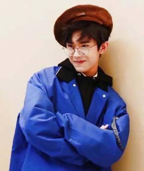 男星邪魅一笑很撩人?张翰狂狷,王源帅气,杨洋比黄晓明还油腻!