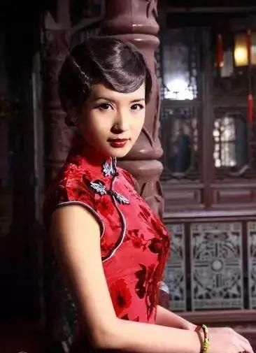 真养眼!勾魂女子旗袍照片!