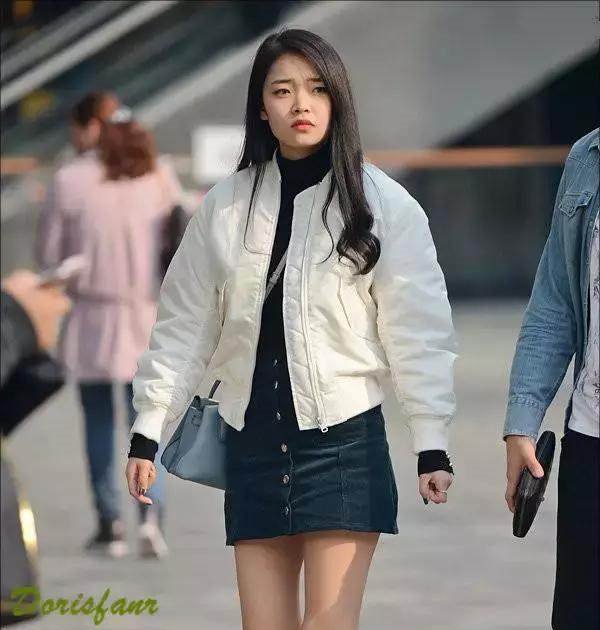 街拍美女北京三里屯 VS 上海步行街 哪里的美女穿着更好看