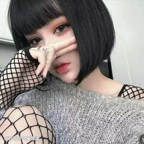 中国的真人芭比完胜外国，没想到素颜却美成这样