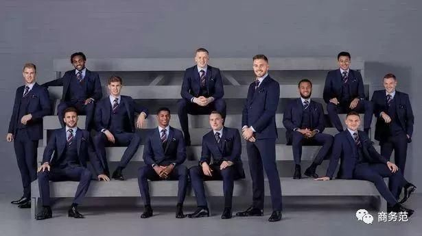 英格兰没进决赛，但主帅的马甲却成了网红