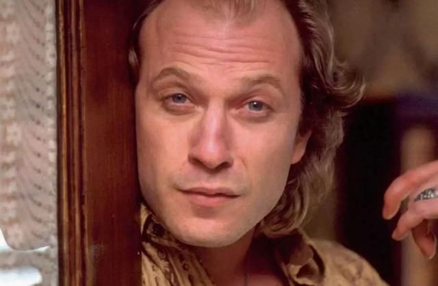 谋杀、食人、盗墓、恋尸,这个恶魔撑起美国恐