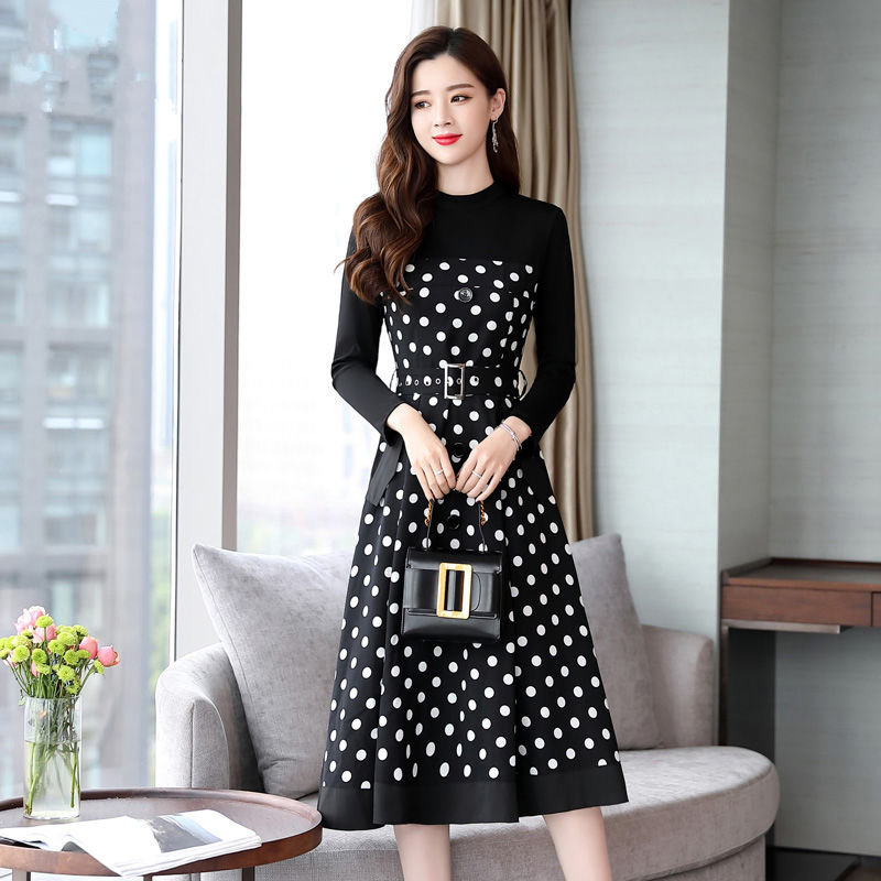 太美了，这才是6070后女人的高雅裙，减龄洋气显嫩美，美爆了