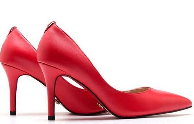 有趣测试：凭直觉选一双鞋子，测你是不是天生的美人胚子！