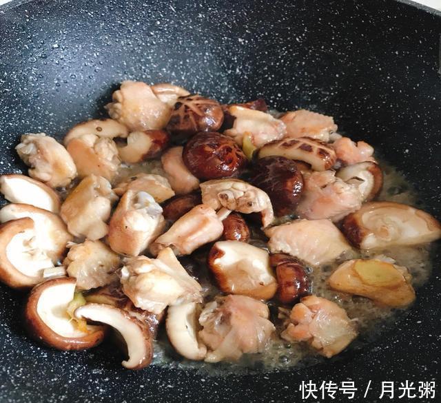 「做法」第一次吃花菇鸡翅烧鹌鹑蛋,就深深地爱上了,解锁做法与注意事项