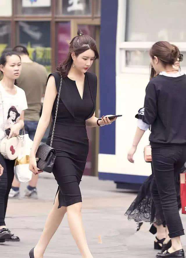 街拍: 身材好的小姐姐颜值一般不会差, 个个是女神!