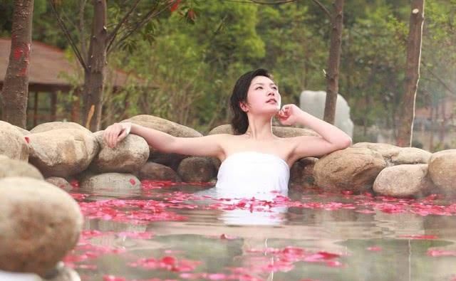 逐暖、赏红、泡汤，最佳时机已来到，盘点冬季旅游的那些享乐事