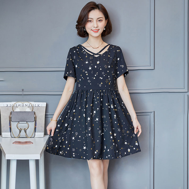 终于找到了，比旗袍还高雅，比短袖还时尚的连衣裙，美的让人嫉妒