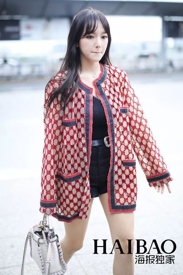 秘籍| 明星都在炫腹秀美腿,但怎么露才更高级?【海报街拍】