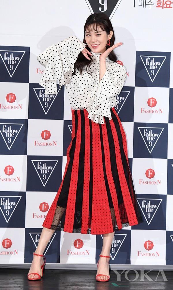 小个子女生条纹装让你显高显瘦 原来全是优点！