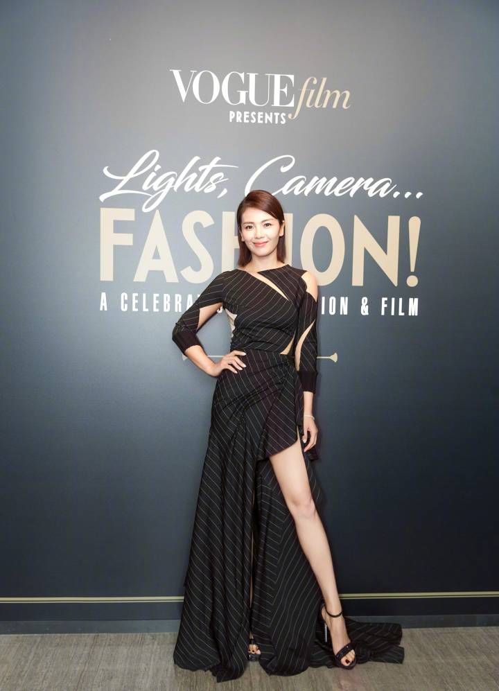 “女神”刘涛一身穿搭太时尚，脚踩恨天高大秀美腿