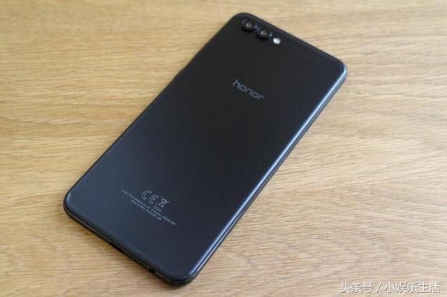 华为出招：全面屏+麒麟970+Ai双摄+22W快充+NFC功能，降幅已达600