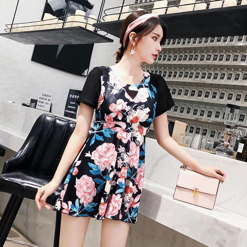 沙滩裙箱底吧!瞧瞧人家海边度假都穿“比基尼”,时尚大气显身材