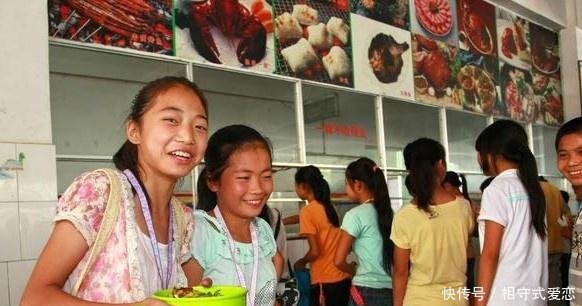 农村这两个补贴已经到了，没有领取的，去找村委会