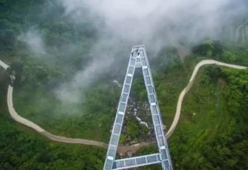 世界上惊险的4个地方，中国上榜3个，你敢去吗？