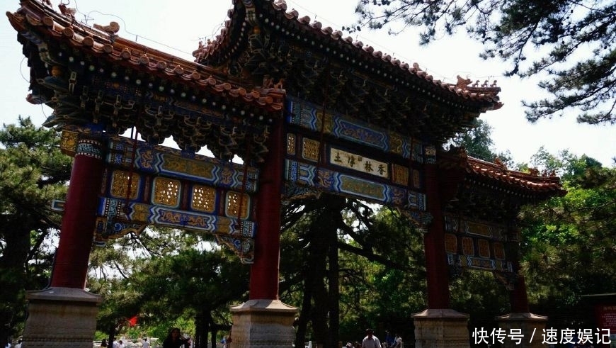 中国最“牛气”的寺庙,就在北京有武警站岗,地位比少林寺还高