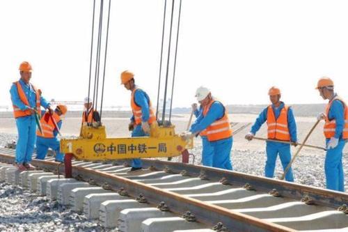 我国再建一条“大动脉”，沿途将设置90个站点，将穿越大半个中国