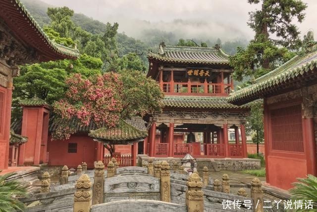 藏在深山的龙宫,整座寺庙没用一颗钉子,全寺共有一万条龙