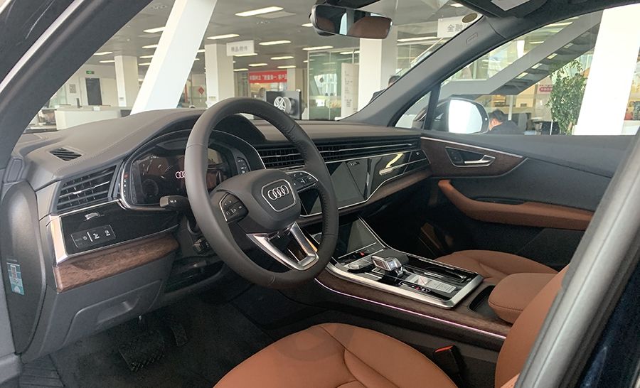 『Q7』三款车型 69.98-99.88万元 新款奥迪Q7价格公布
