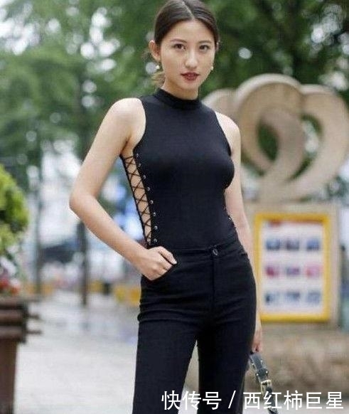 「摄影」街拍摄影:这么穿搭,腿显得很长,不仅身材高挑,还有迷人曲线