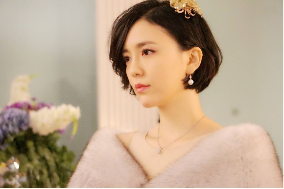 自导自演回应已婚上热搜算什么，曾曝光乔的她还深夜发割腕图呢！