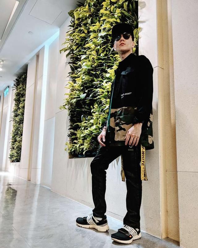 除了 Supreme 弹珠机还有什么？JJ 林俊杰近期上身潮物汇总