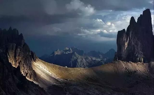 一位患有色盲症的摄影师，拍出了不一样的照片