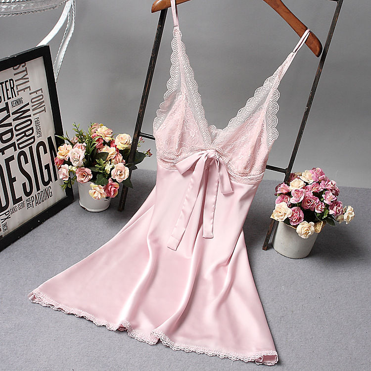 女人太丰满怎么了?睡衣穿在家一样能举手投足充满女神范，美腻了