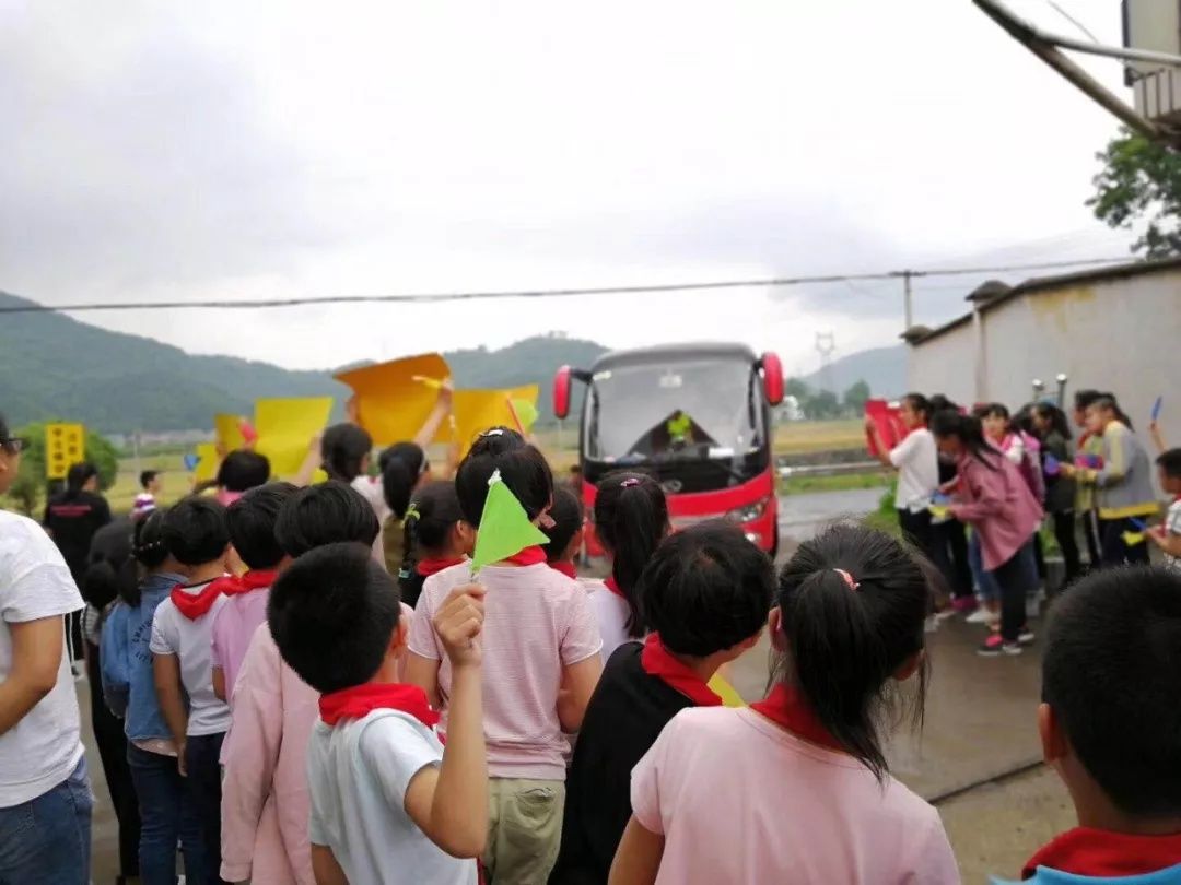 世界杯时间大家都为这9个绍兴男孩鼓掌_【快