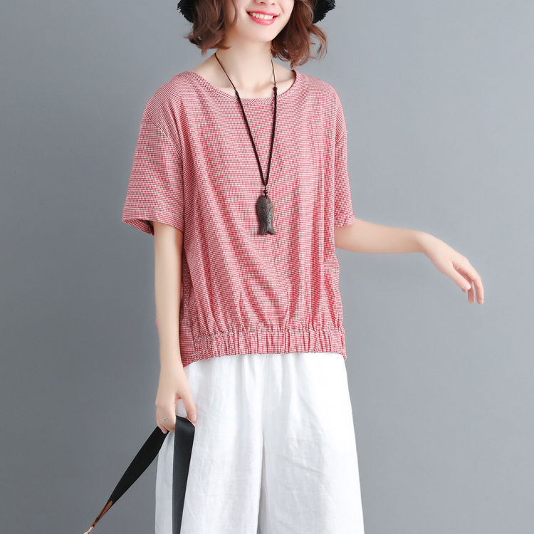 太美了!老婆穿新买的“减龄衫”，瞬间年轻十岁，散发迷人女人味