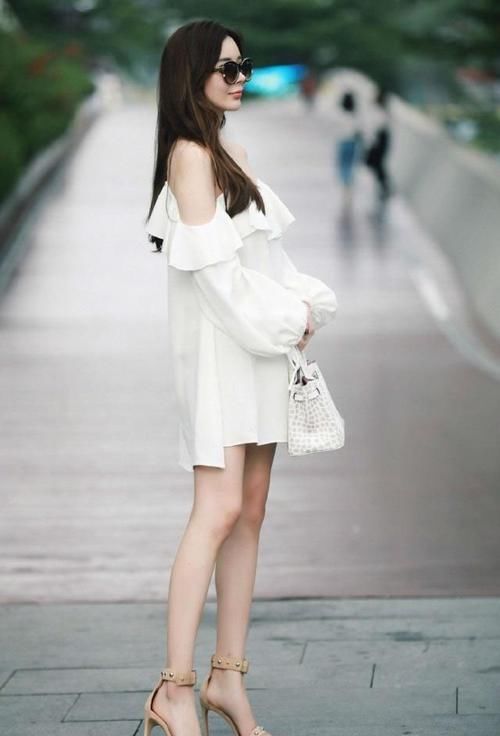  #不失#这些裙子靓丽不失女人味，穿自己的时尚，走属于自己的靓丽女神范