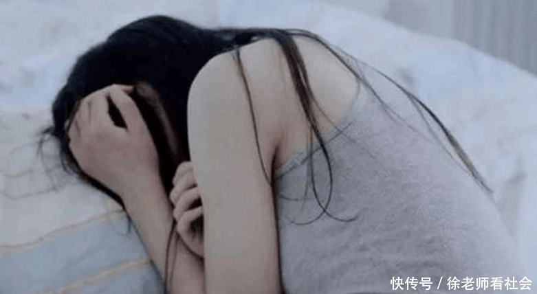 女子按摩时睡着了, 醒来后感觉身体不适, 低头一看直接哭了