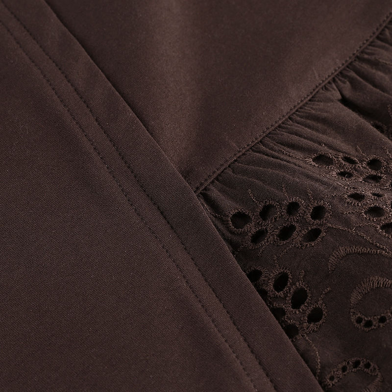 哇塞!50岁老妈穿上这样淑女小衫，美的不像话，人见人夸