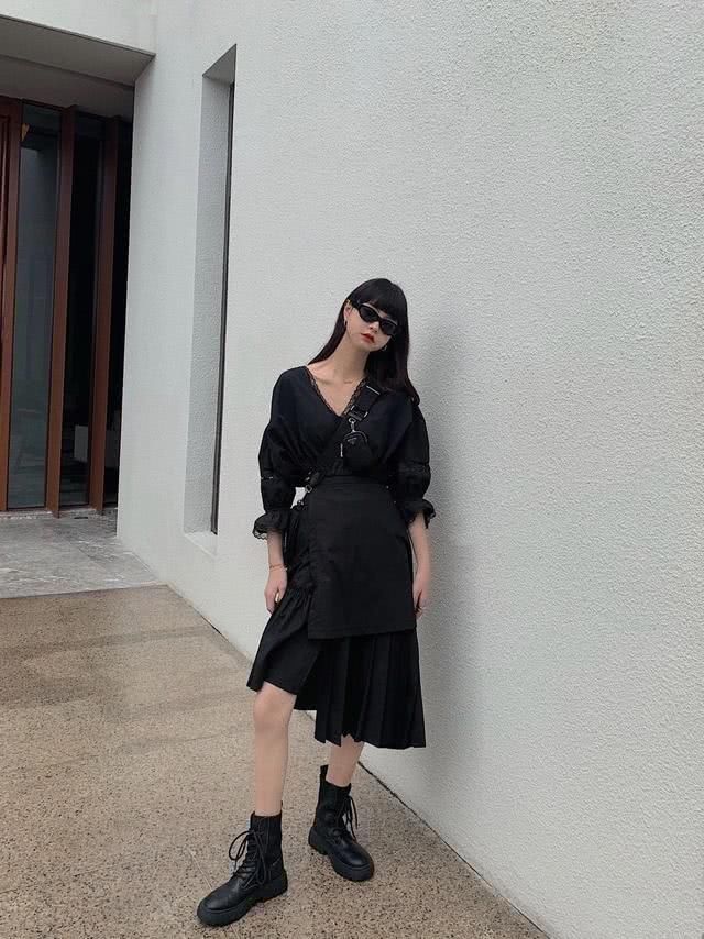  变得更加@五一出游穿搭示范，温柔与甜美并存，打造不一样的自己