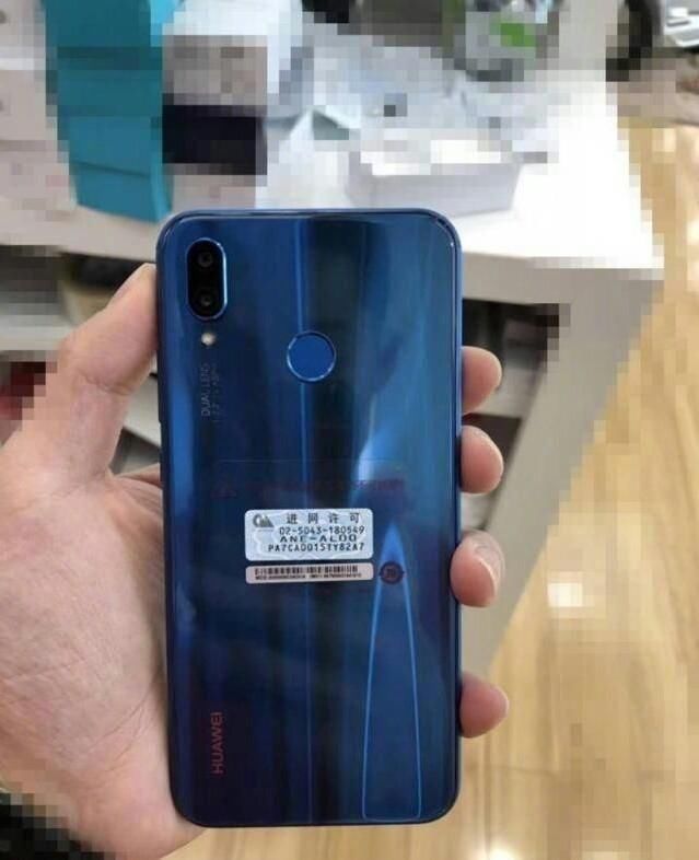 华为nova3e零售版真机曝光,刘海全面屏或169