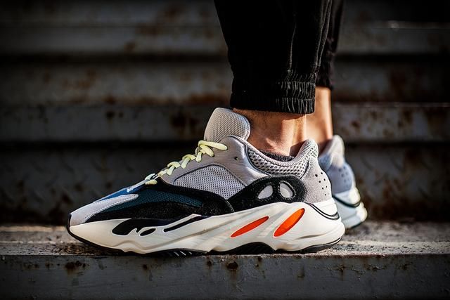 Yeezy 700 补货时间确认！中国区能否加入补货行列？