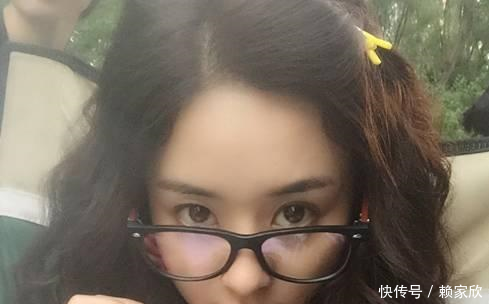 别以为戴眼镜就没法化妆，看看赵丽颖怎么用眼镜妆扑倒塘主！