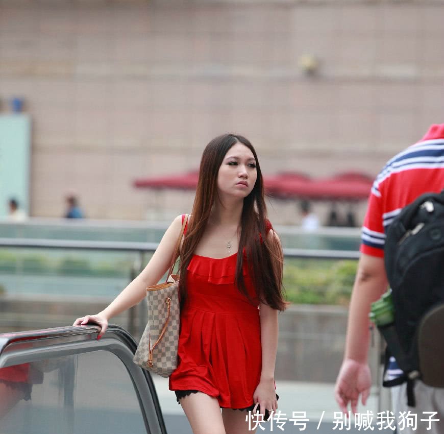 街拍，这些美不胜收的长腿妹子们，你值得收藏