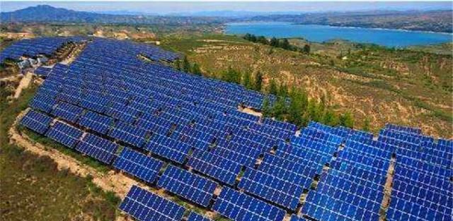 霸气！中国耗资88亿，建全球最大光伏电站，绵延40公里，位于山西