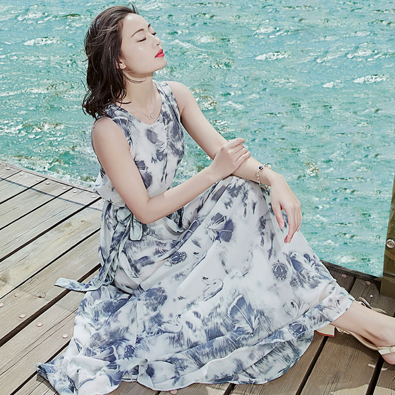 泳衣扔了吧!去海边度假都穿“沙滩裙”，比透视装还迷人，太美了