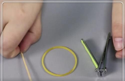  【没用】用了很久的指甲刀才发现，是一直没用对，难怪剪指甲到处乱飞