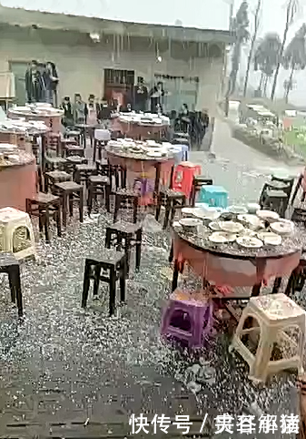 男子去农村参加婚礼,婚礼仪式刚刚完毕,宾客们却全部散开躲起来！